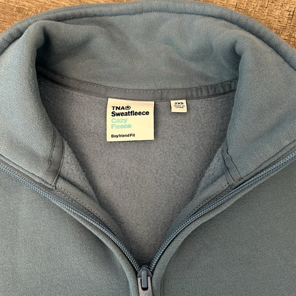 Aritzia crew neck - Picture 3 of 4